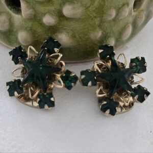 Vintage Emerald Green Rhinestone Clip On Earrings Star Accents